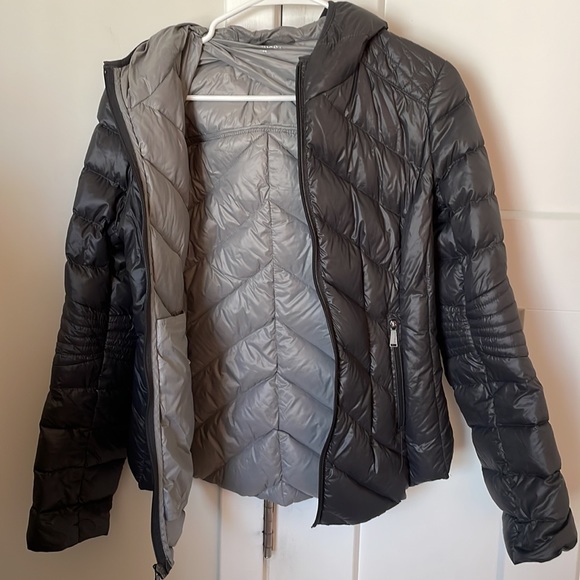 BCBG puffer jacket - Picture 2 of 5